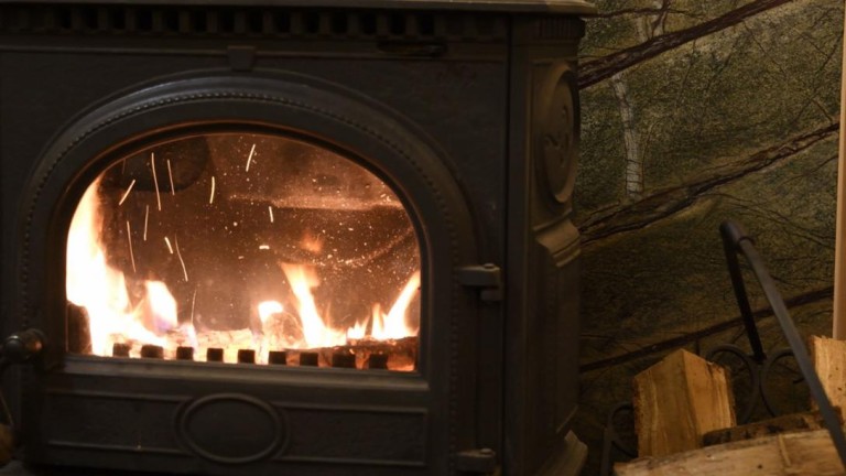 Comment entretenir efficacement votre poêle à Remiremont ?